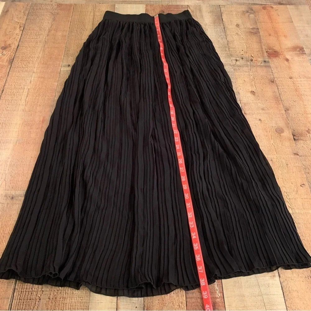 NUR collection womens black according folded midi skirt - Picture 5 of 6